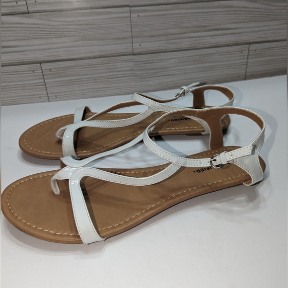 City Classified | Women's Strap Sandals | White |  Size 12M - Picture 8 of 8